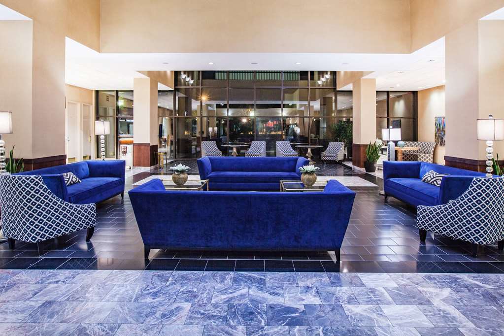 Wyndham Tulsa Hotel Interior photo